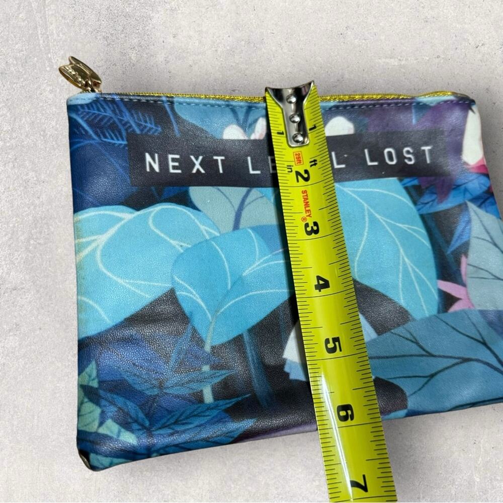 Disney Alice in Wonderland next level lost make up bag - Picture 5 of 7